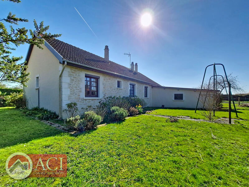 Maison - 104 m² - 7 pièces