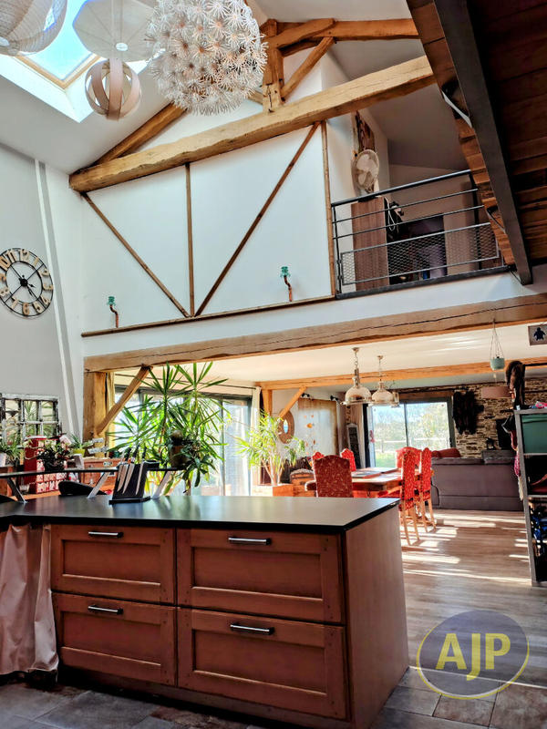 Maison - 195 m² - 5 pièces