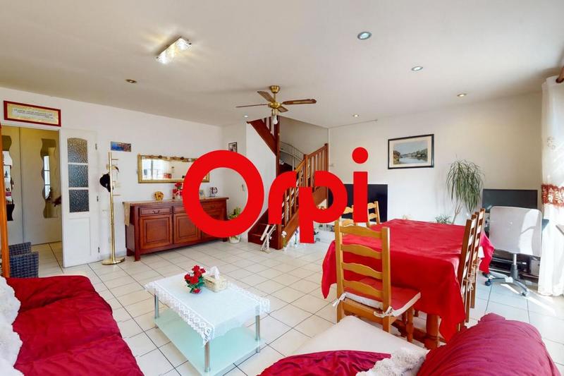 Maison - 96 m² - 5 pièces