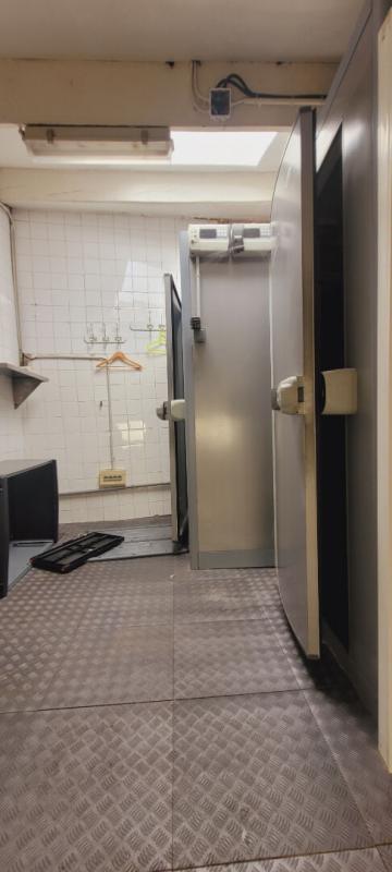 Immeuble - 77 m² - 1 pièce