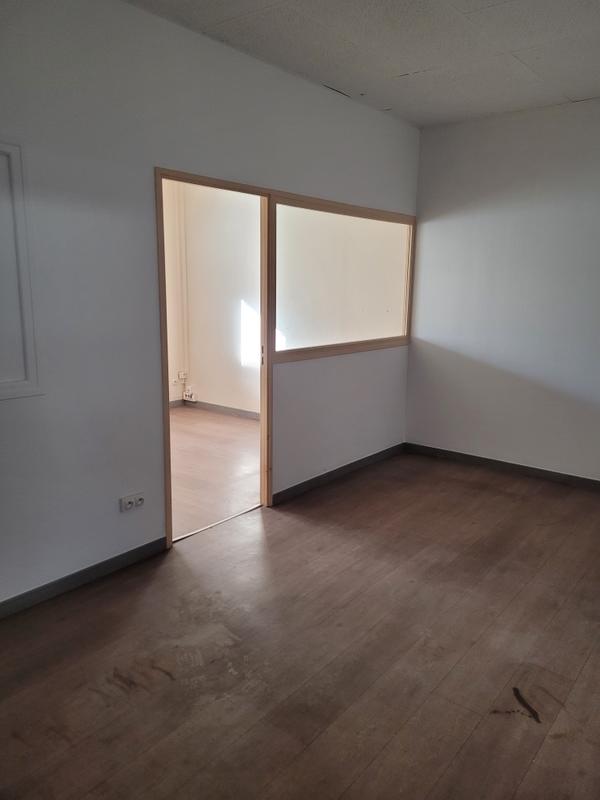 Bureau - 113 m² - 5 pièces