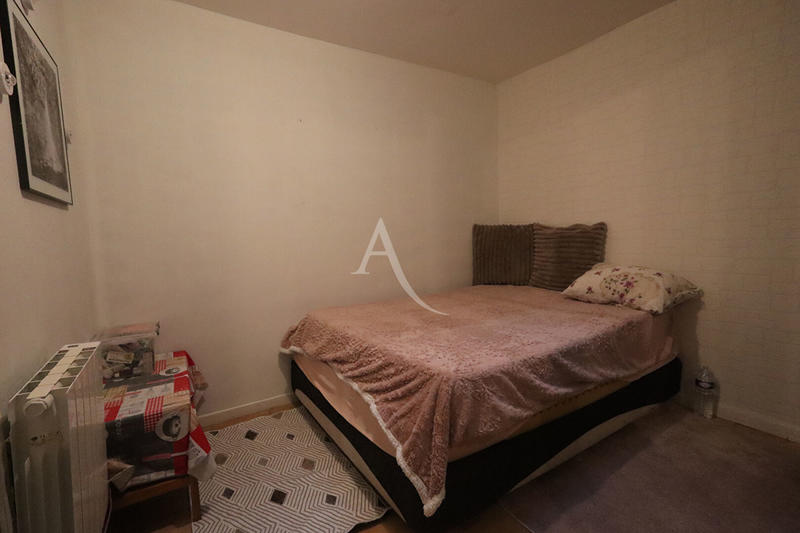 Maison - 237 m² - 11 pièces