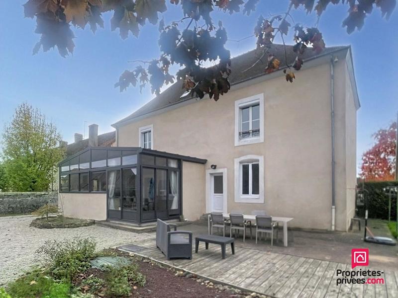 Maison - 185 m² - 7 pièces