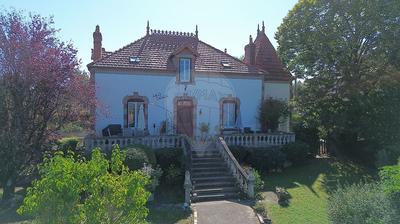 Maison de maîtres - 169 m² - 5 pièces