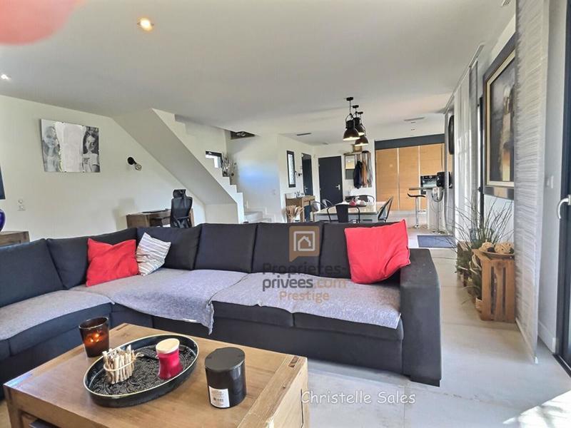 Maison - 140 m² - 6 pièces