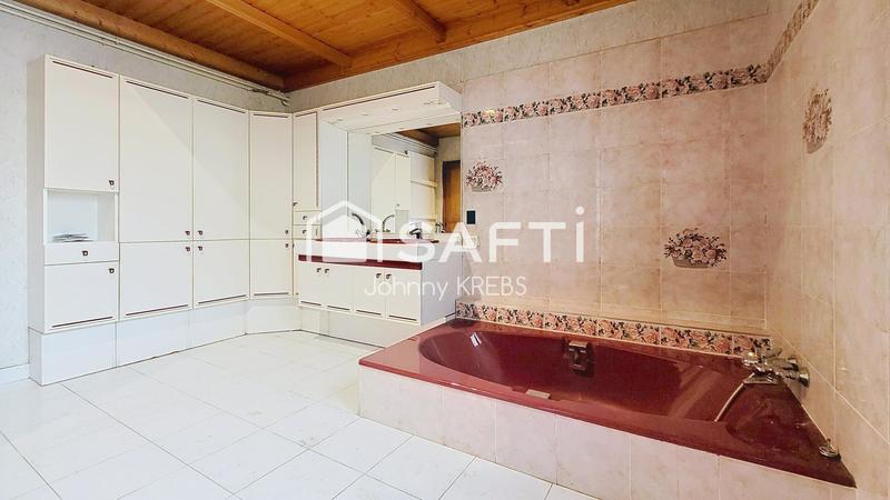 Maison - 172 m² - 7 pièces