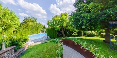 Maison - 262 m² - 8 pièces