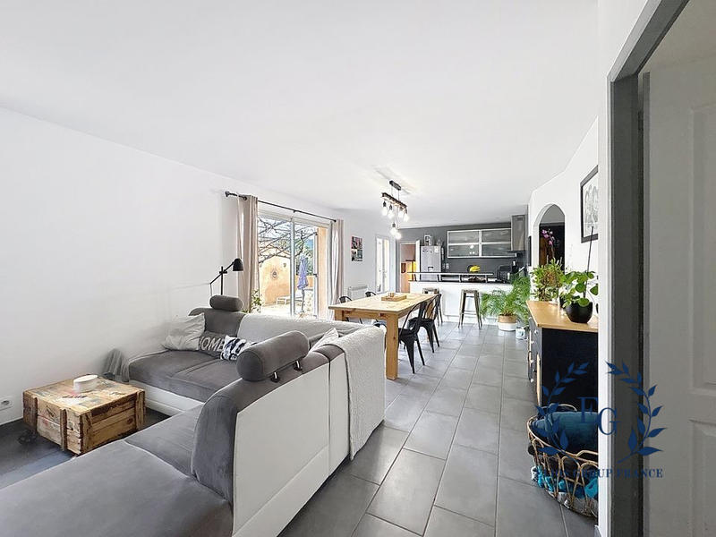 Maison - 104 m² - 5 pièces