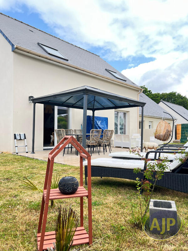 Maison - 102 m² - 5 pièces