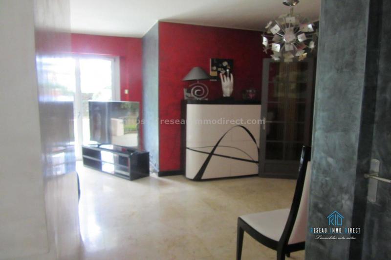 Propriété - 276 m² - 6 pièces