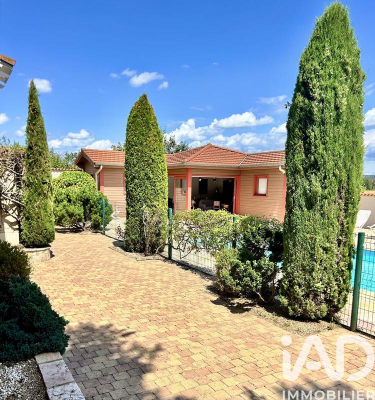 Maison - 180 m² - 8 pièces