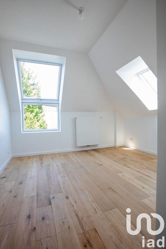 Maison - 180 m² - 6 pièces