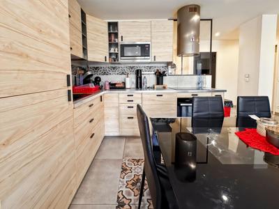 Appartement - 77 m² - 4 pièces