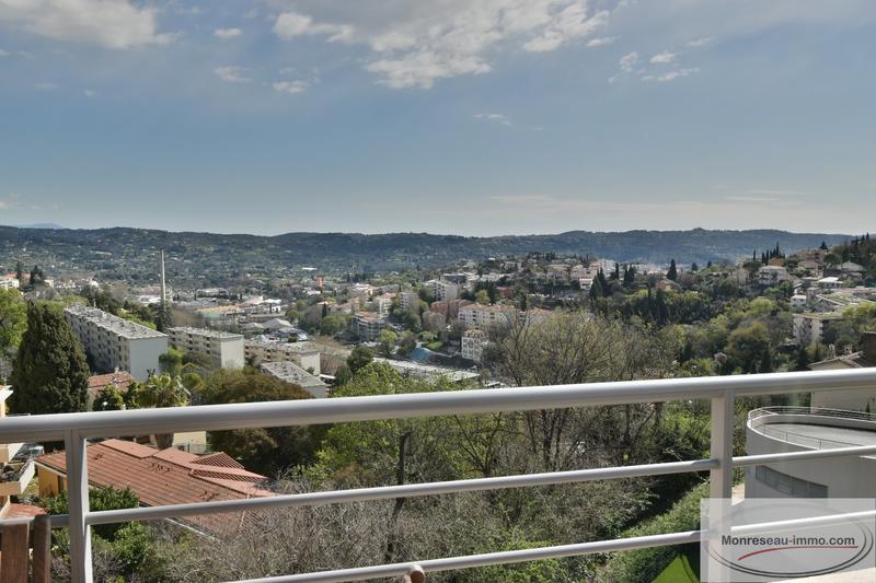 Appartement - 70 m² - 4 pièces