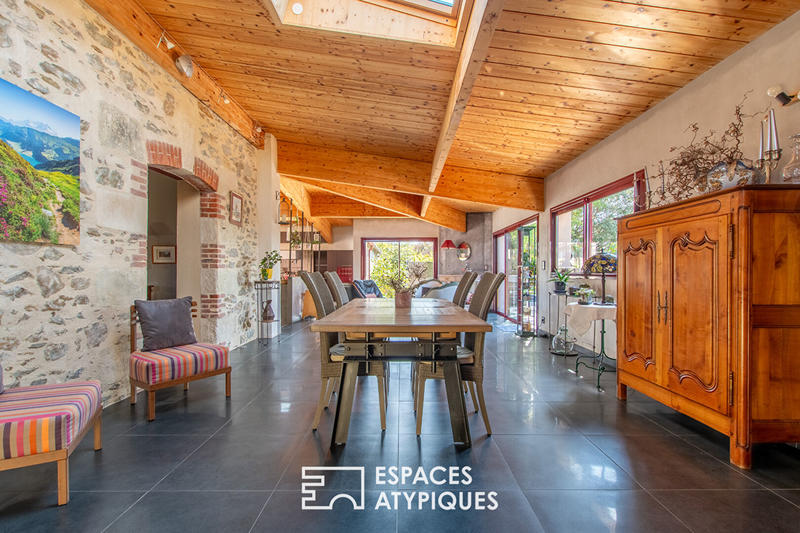 Maison - 270 m² - 8 pièces