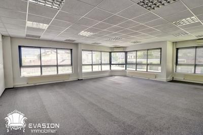 Bureau - 240 m²