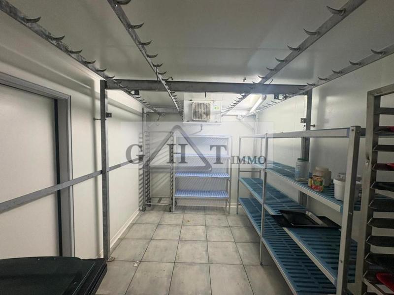 Local commercial - 220 m²