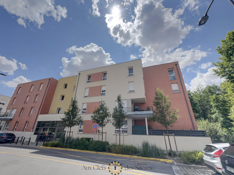 Appartement - 94 m² - 5 pièces