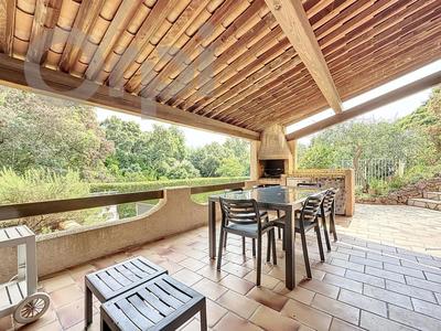 Maison - 116 m² - 6 pièces