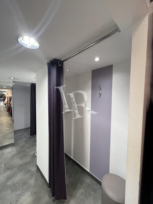 Local commercial - 102 m²