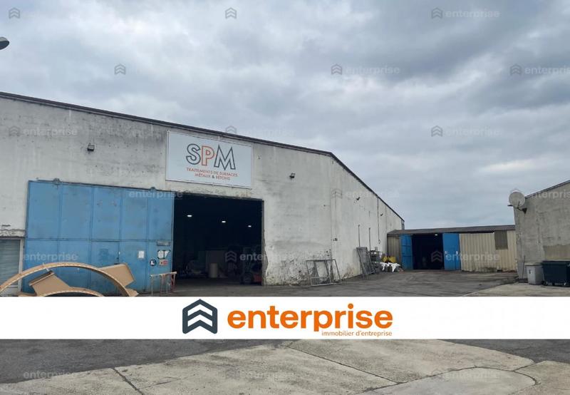 Local d'activité / Entrepôt - 1 343 m²