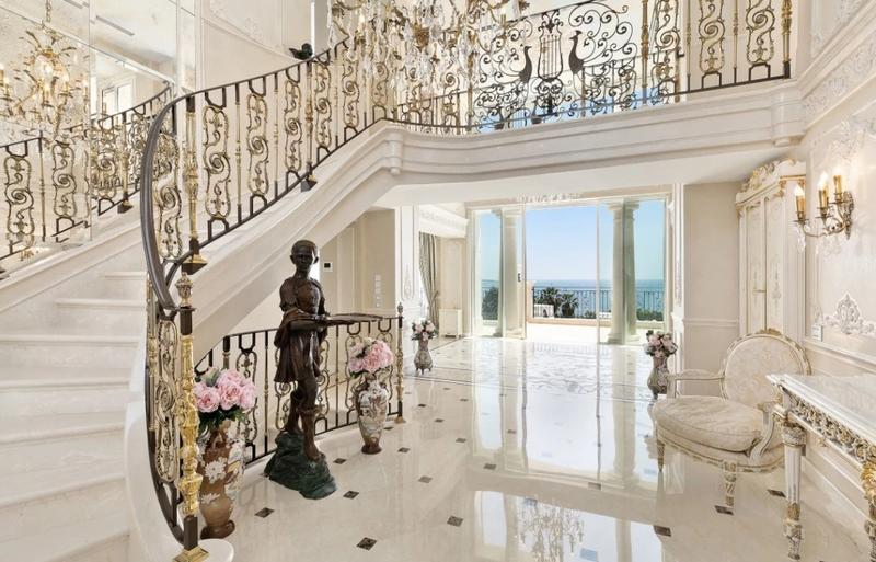 Villa - 1 000 m² - 18 pièces