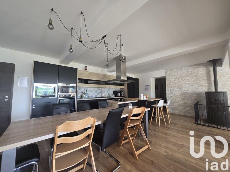 Maison - 359 m² - 8 pièces