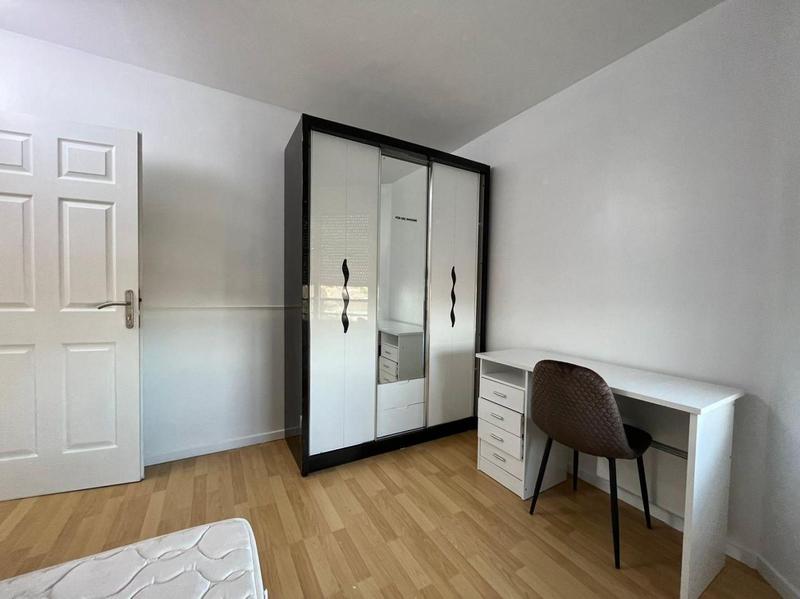 Appartement - 101 m² - 7 pièces