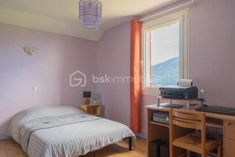 Maison traditionnelle - 100 m² - 4 pièces