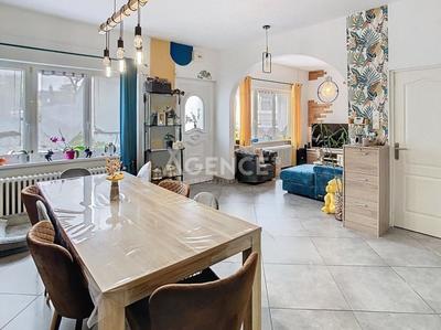 Maison - 113 m² - 4 pièces