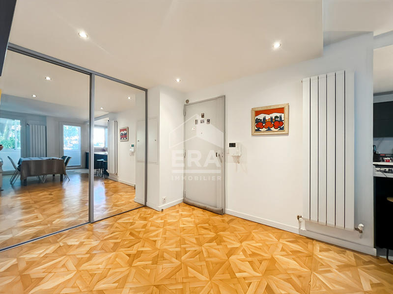 Appartement - 90 m² - 4 pièces