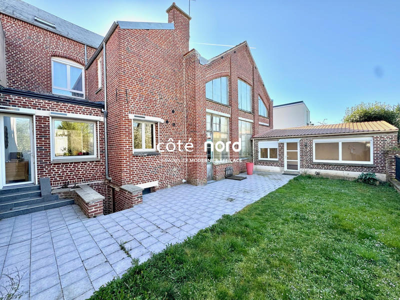 Maison ancienne - 201 m² - 7 pièces