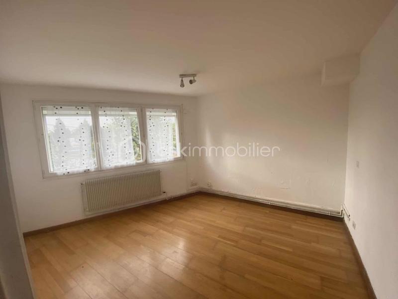 Demeure - 106 m² - 7 pièces