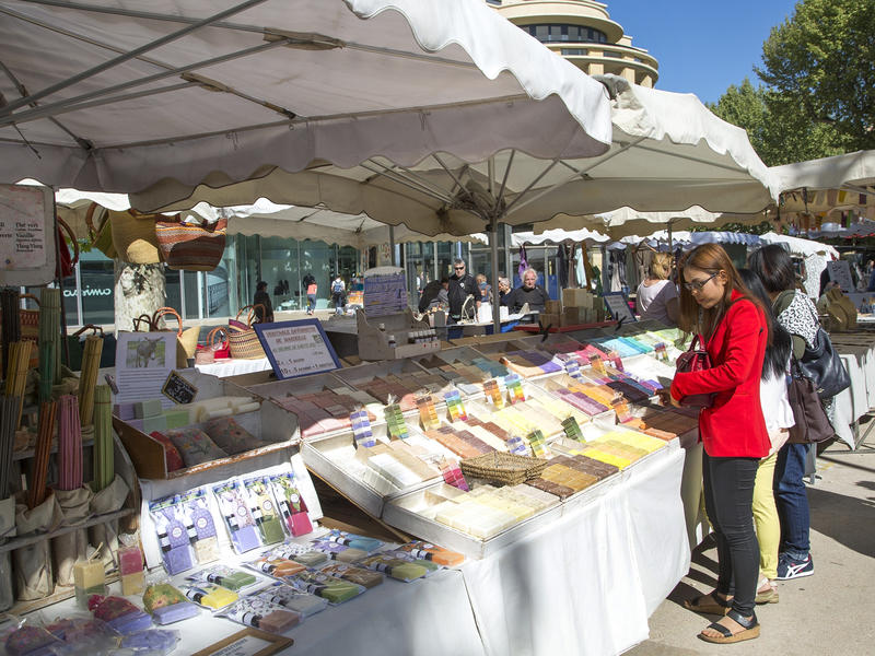 Le grand marché - Textile, artisanat, brocante