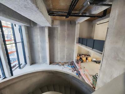 Bureau - 750 m² - 3 pièces