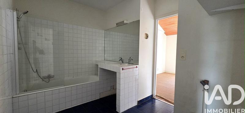 Maison - 220 m² - 11 pièces