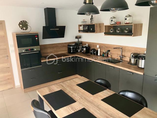 Maison - 160 m² - 4 pièces