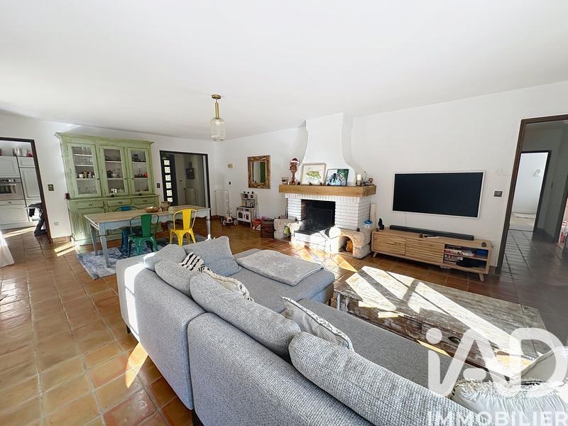 Maison - 230 m² - 8 pièces