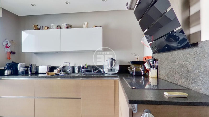 Appartement - 105 m² - 4 pièces