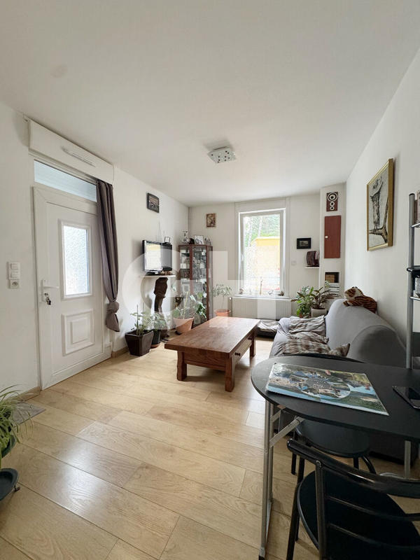 Immeuble - 7 pièces