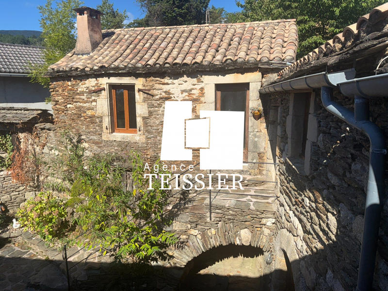 Maison - 250 m² - 7 pièces