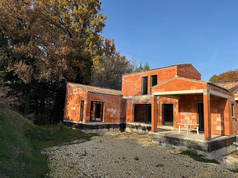 Maison - 160 m² - 5 pièces