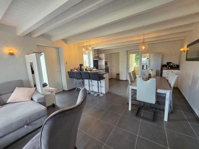 Maison - 160 m² - 6 pièces