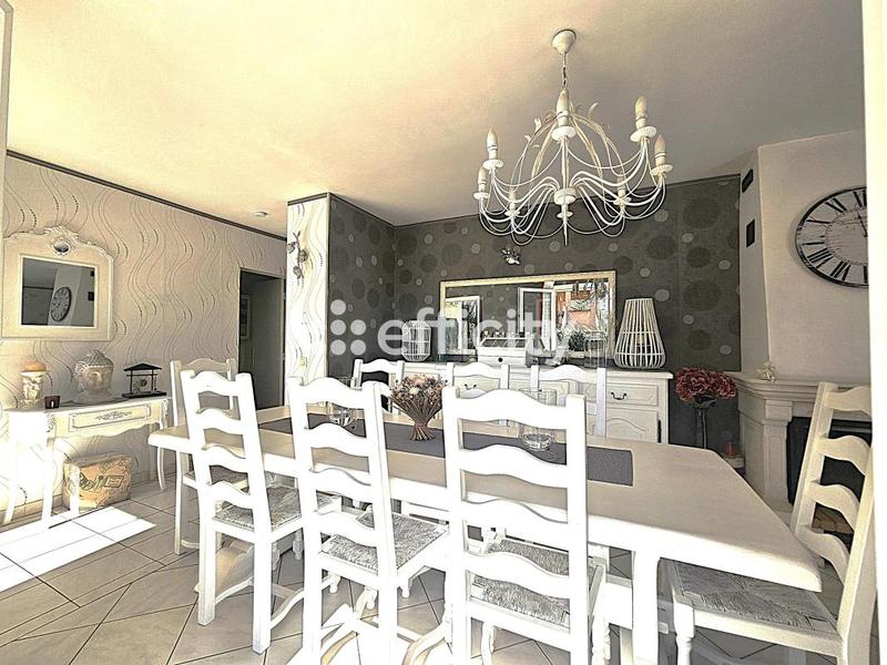 Maison - 93 m² - 4 pièces
