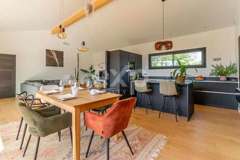 Maison - 130 m² - 5 pièces