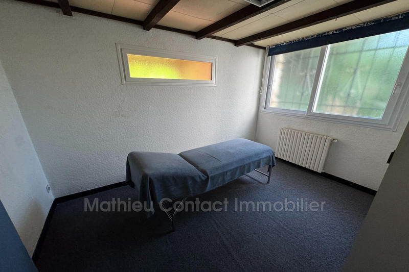 Maison - 250 m² - 10 pièces