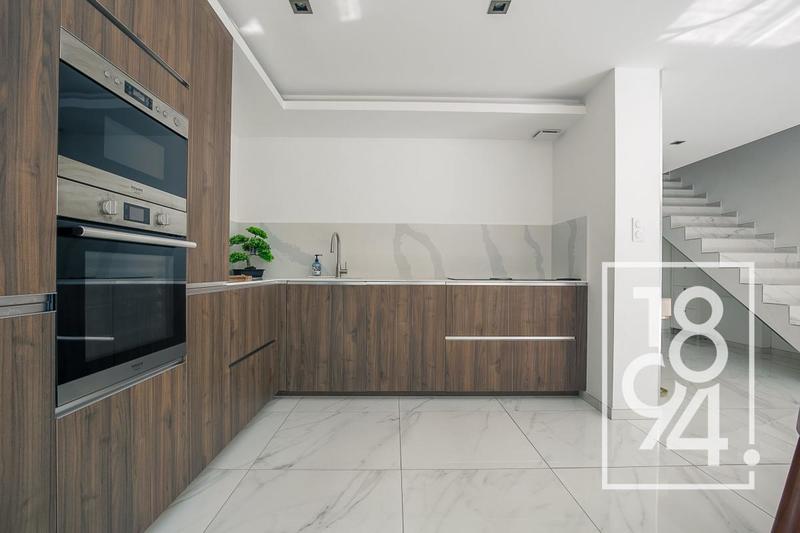 Maison - 140 m² - 6 pièces