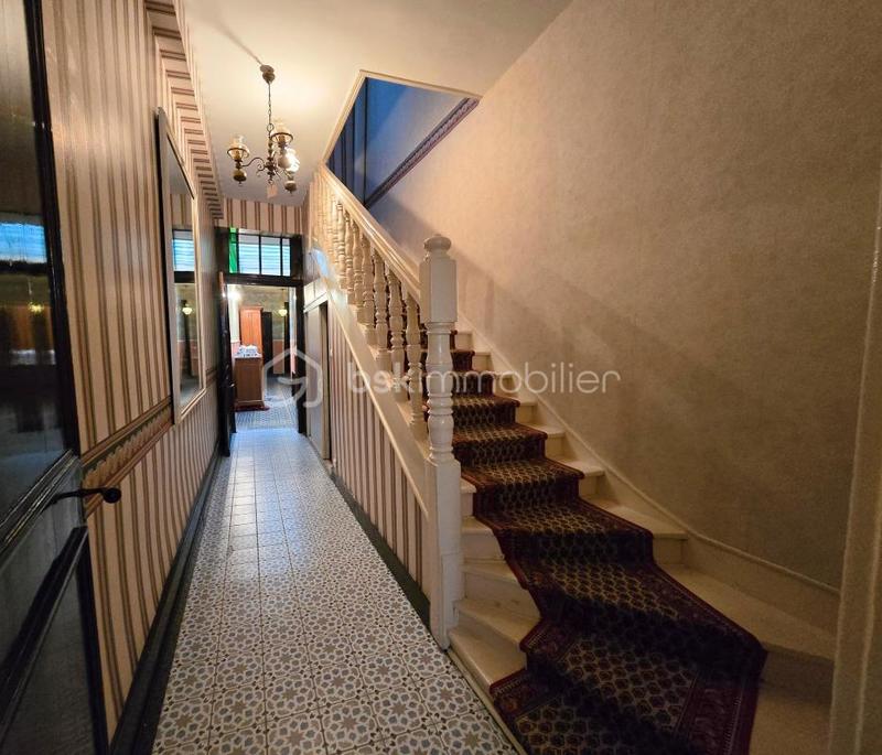 Maison de maîtres - 268 m² - 8 pièces