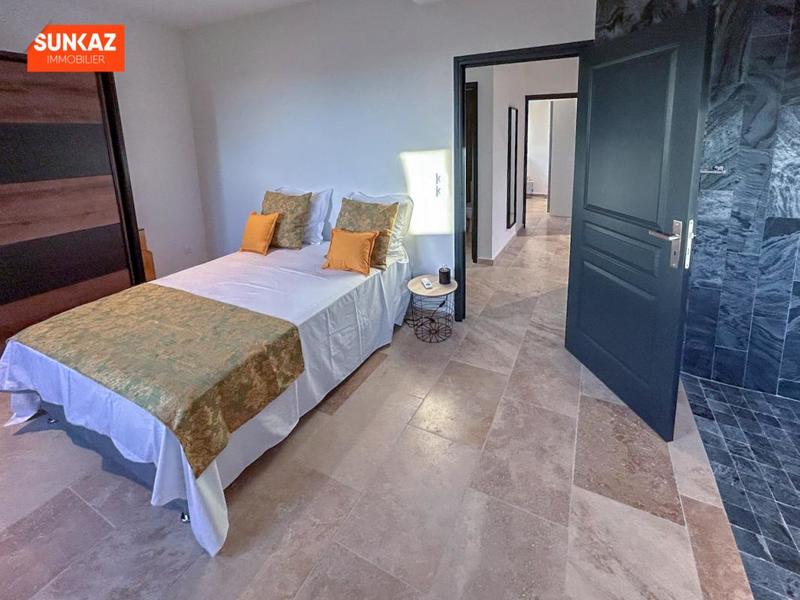 Appartement - 120 m² - 5 pièces