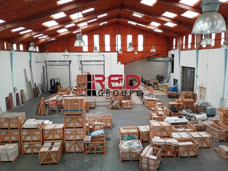 Entrepôt - 2 000 m²